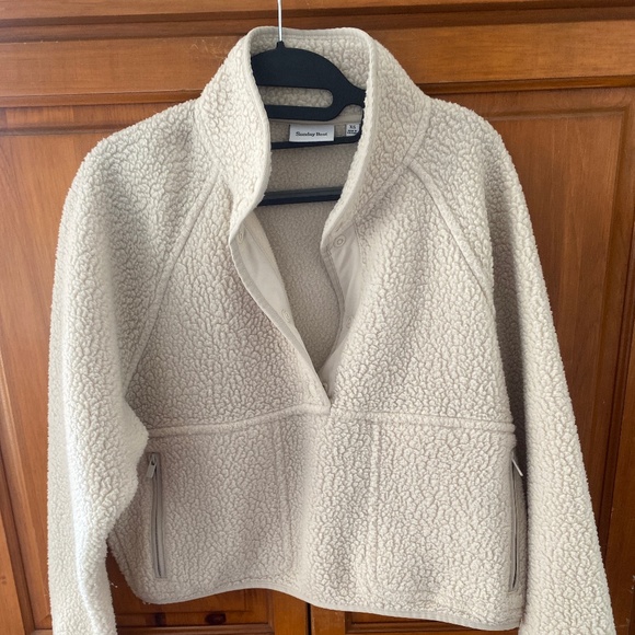 Aritzia Sundays Best Fleece XS in Cream - Picture 1 of 2